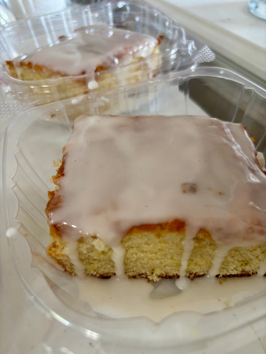 Fort Ben Farmers Market Cake Slices
